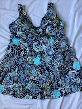 It Figures! Ladies Swimdress Size 20W C Cup